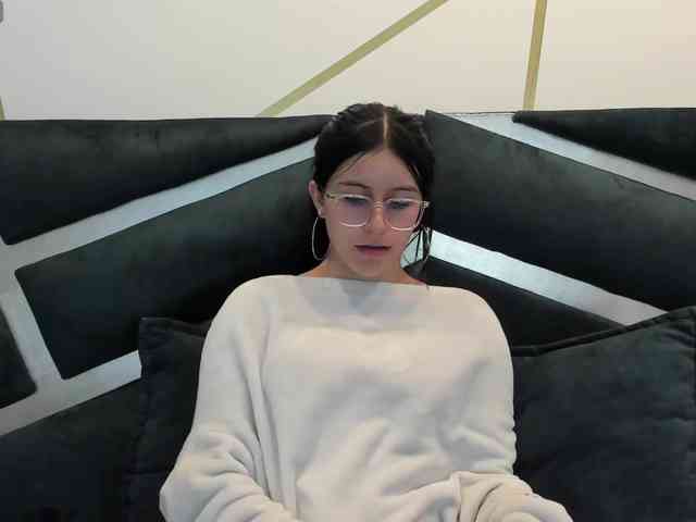 maddy-jacksonw webcam