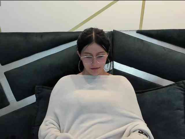 maddy-jacksonw webcam