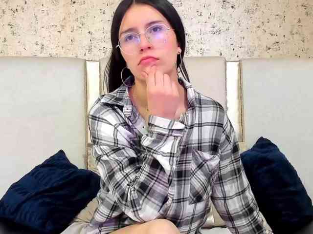 maddy-jacksonw webcam