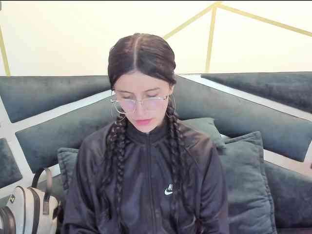 maddy-jacksonw webcam