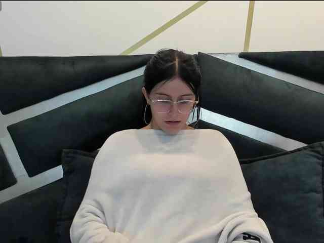 maddy-jacksonw webcam