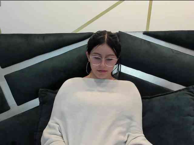 maddy-jacksonw webcam