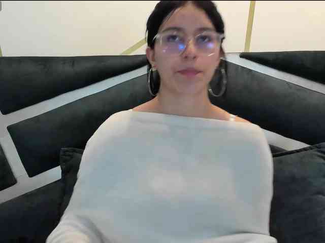 maddy-jacksonw webcam