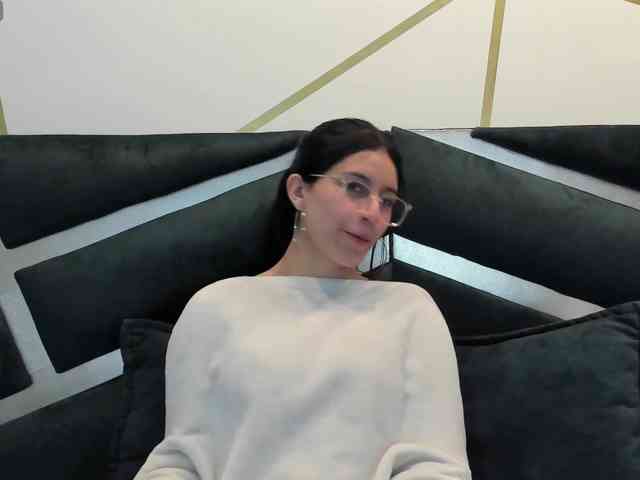 maddy-jacksonw webcam