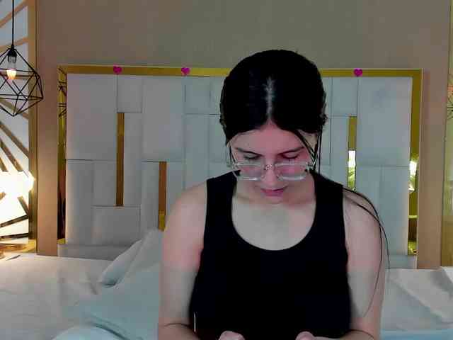 maddy-jacksonw webcam