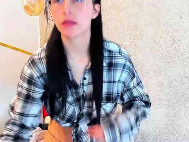 maddy-jacksonw webcam