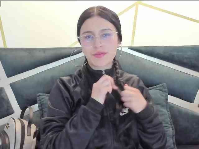 maddy-jacksonw webcam