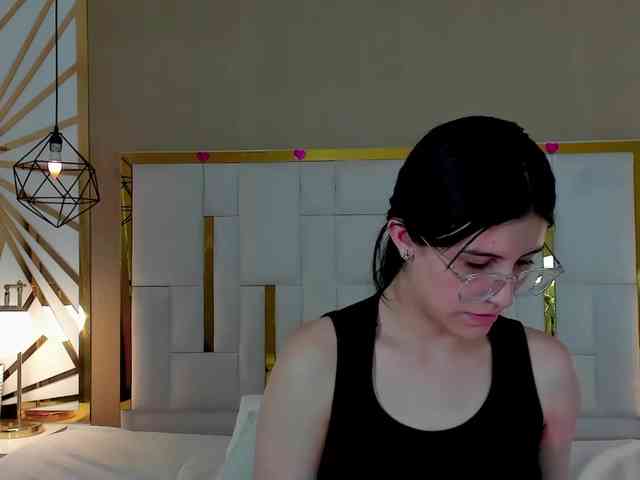 maddy-jacksonw webcam