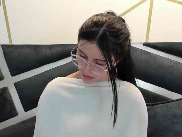 maddy-jacksonw webcam