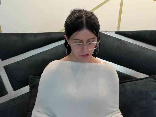 maddy-jacksonw webcam