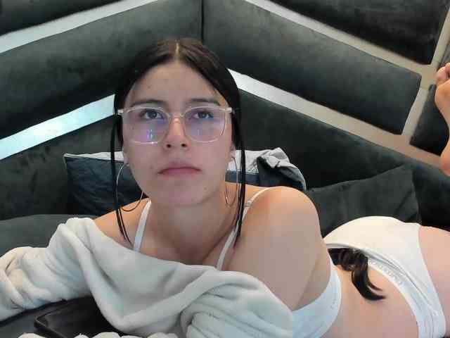 maddy-jacksonw webcam