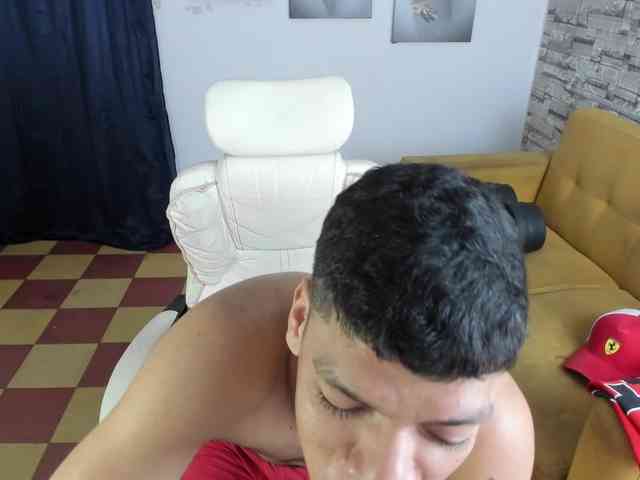 andres-sant Live Webcam on BongaCams