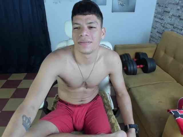 andres-sant Live Webcam on BongaCams