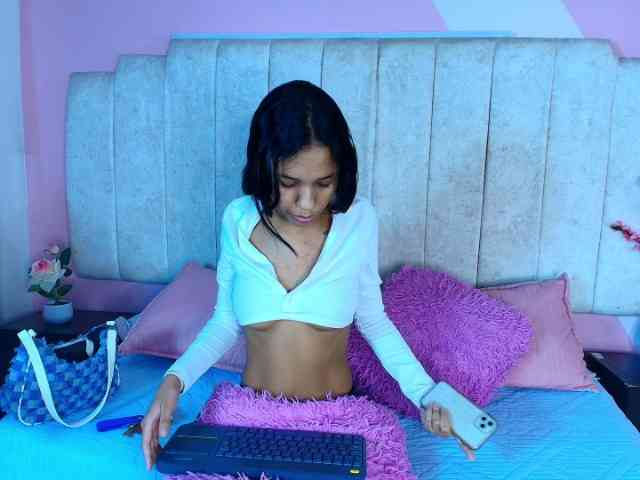 ParisCooper Live Webcam on BongaCams