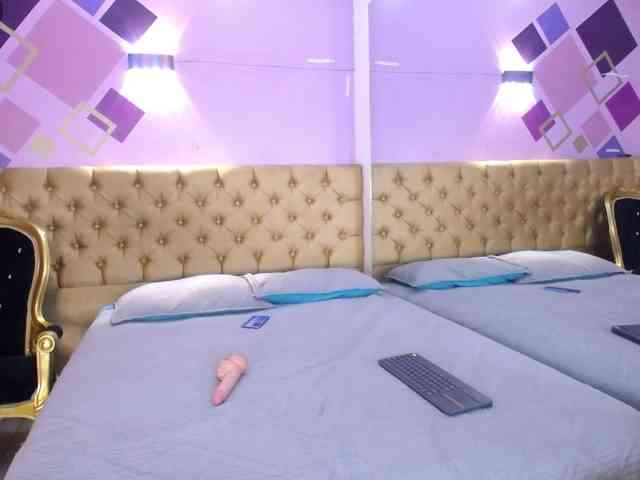 caroliine-fox webcam