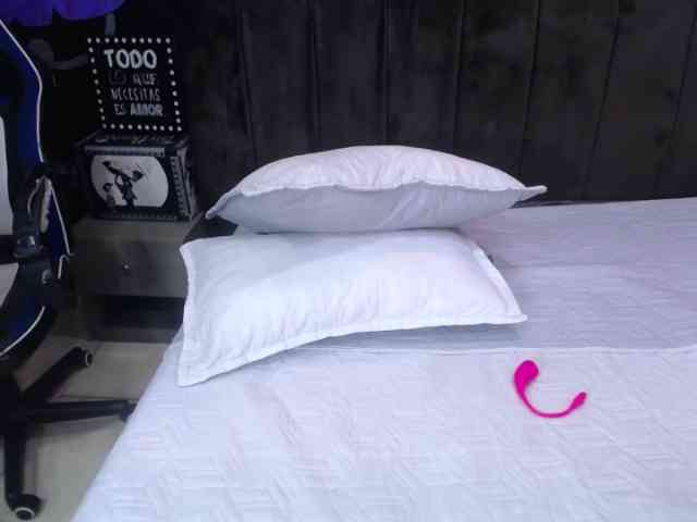 caroliine-fox caroliine-fox