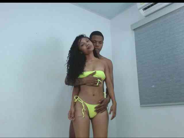 Deep-hard-latina webcam