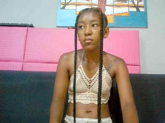Ngitah Live Webcam on BongaCams