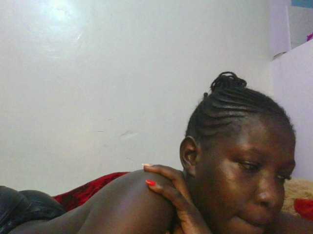 Blaqlover from BongaCams