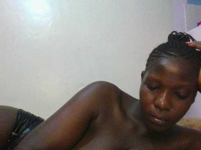 Blaqlover from BongaCams