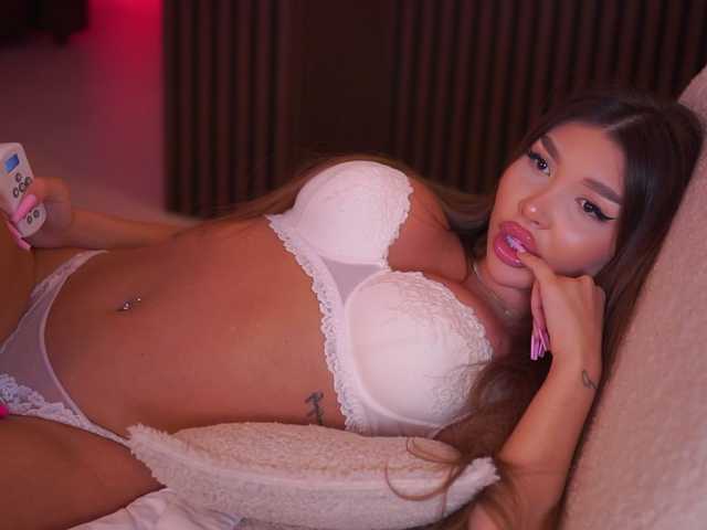 CassyeLips from BongaCams is Freechat