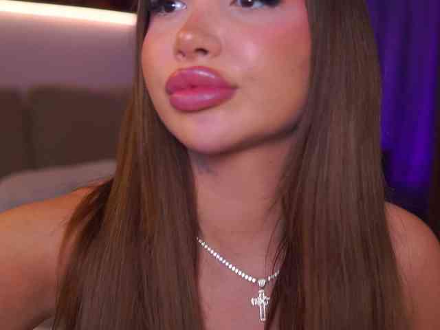 CassyeLips webcam