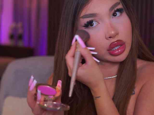 CassyeLips webcam