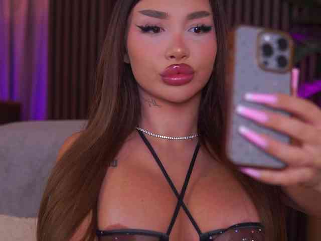 CassyeLips webcam