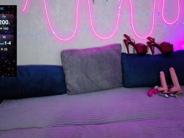 SlyFoxyWeb's BongaCams show and profile