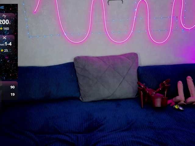 SlyFoxyWeb's BongaCams show and profile