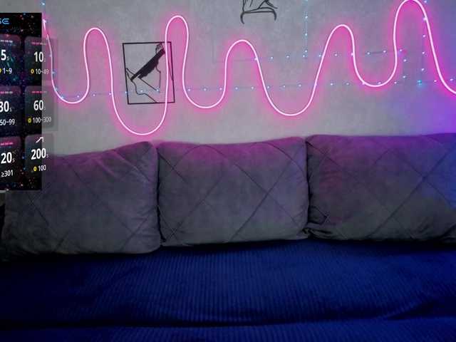 SlyFoxyWeb's BongaCams show and profile