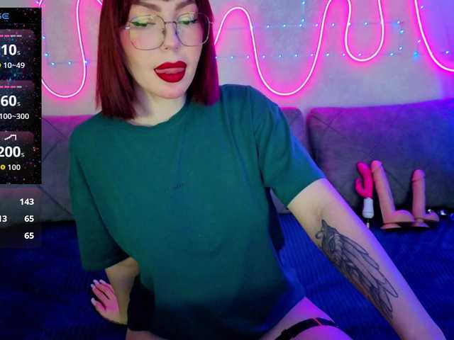 SlyFoxyWeb's BongaCams show and profile