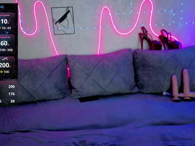 SlyFoxyWeb's BongaCams show and profile