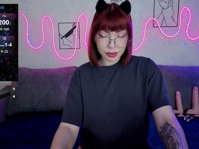 SlyFoxyWeb's BongaCams show and profile