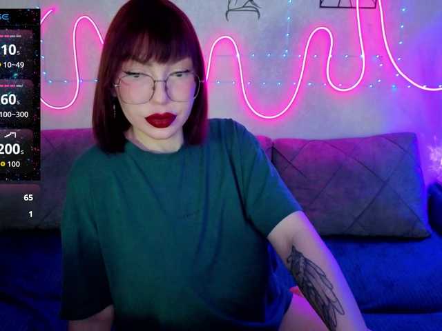 SlyFoxyWeb's BongaCams show and profile