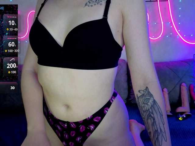 SlyFoxyWeb's BongaCams show and profile