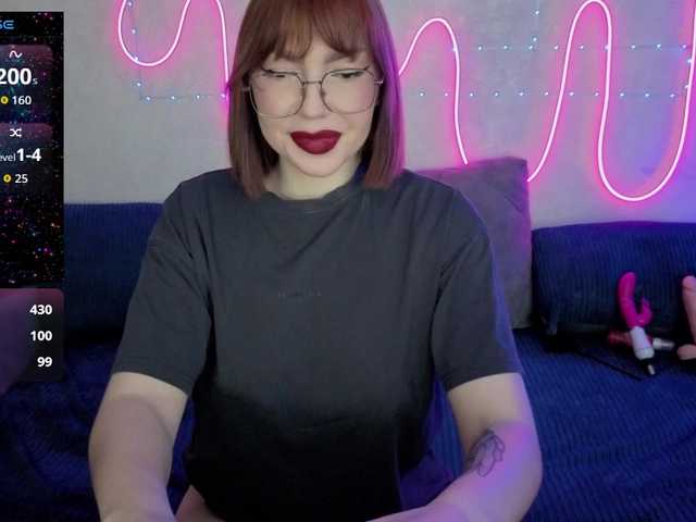 SlyFoxyWeb's BongaCams show and profile