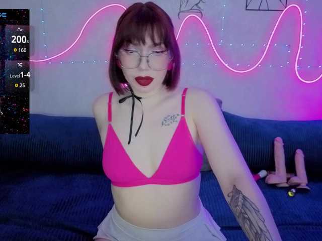 SlyFoxyWeb's BongaCams show and profile