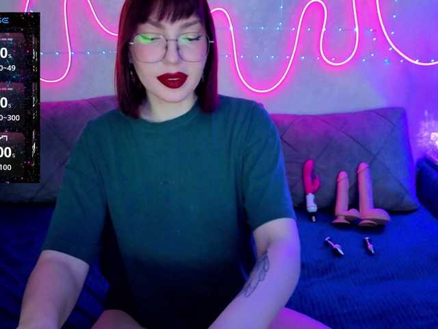 SlyFoxyWeb's BongaCams show and profile