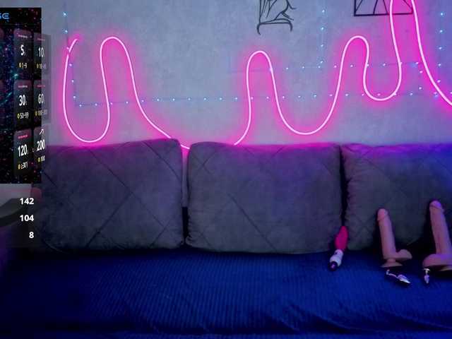 SlyFoxyWeb's BongaCams show and profile