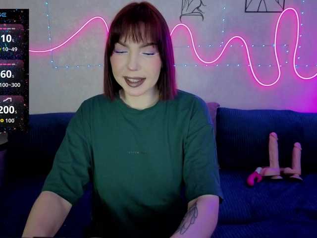 SlyFoxyWeb's BongaCams show and profile