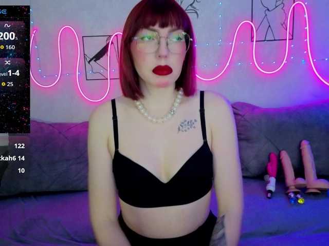 SlyFoxyWeb's BongaCams show and profile