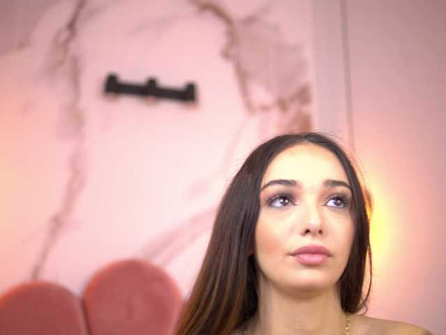 Sex chat gratuit in direct cu AmiraVeyl pe BongaCams