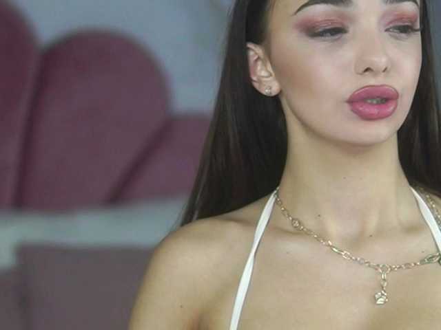 Sex chat gratuit in direct cu AmiraVeyl pe BongaCams
