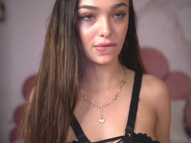 Sex chat gratuit in direct cu AmiraVeyl pe BongaCams