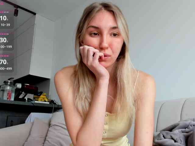 SunnyRina25 webcam
