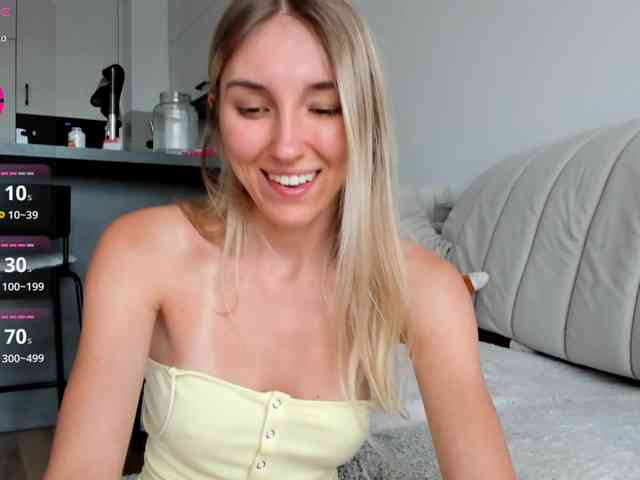 SunnyRina25 webcam
