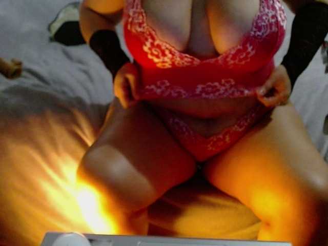 bettyyy's BongaCams show and profile