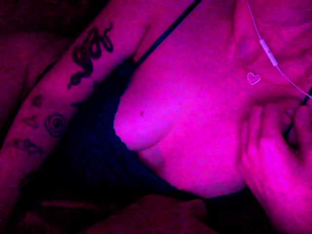 daisymayfair6's BongaCams show and profile