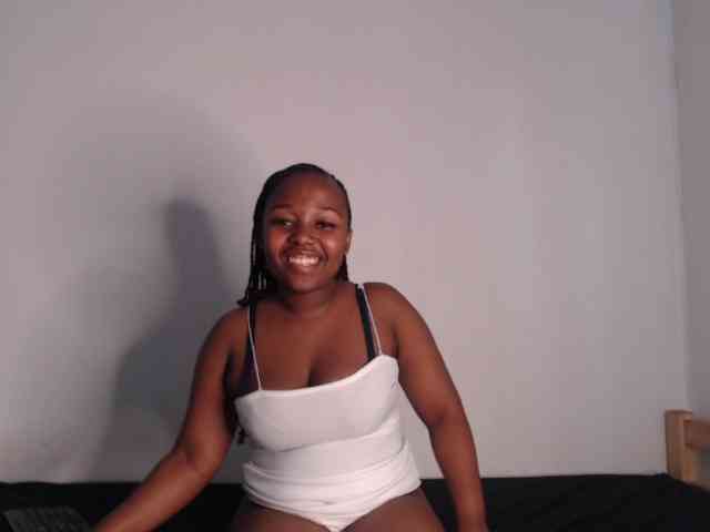 Minnie6879 webcam